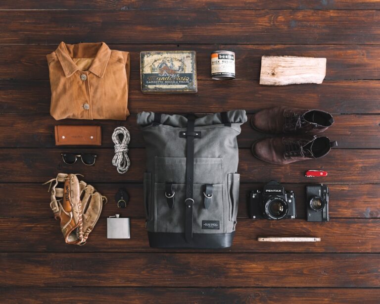 Travel Light: The Ultimate Guide to Minimalist Packing Solutions
